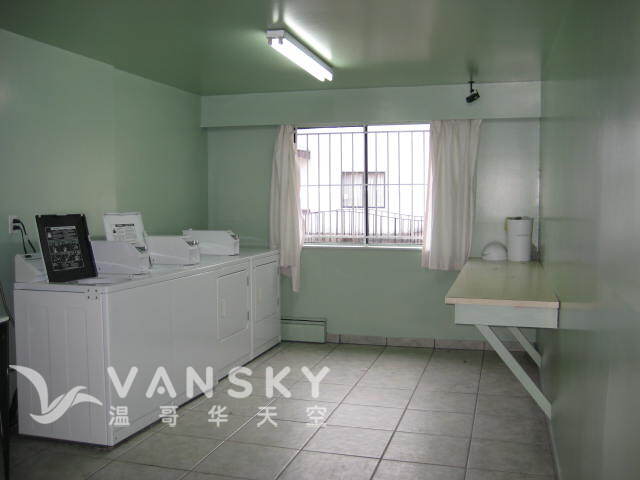 240325211407_1br Laundry.JPG